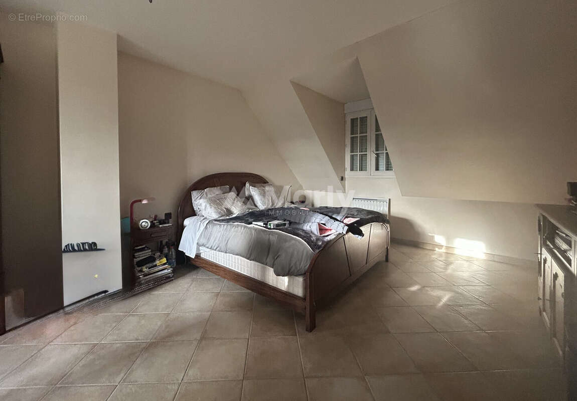 Maison à LES MOLIERES