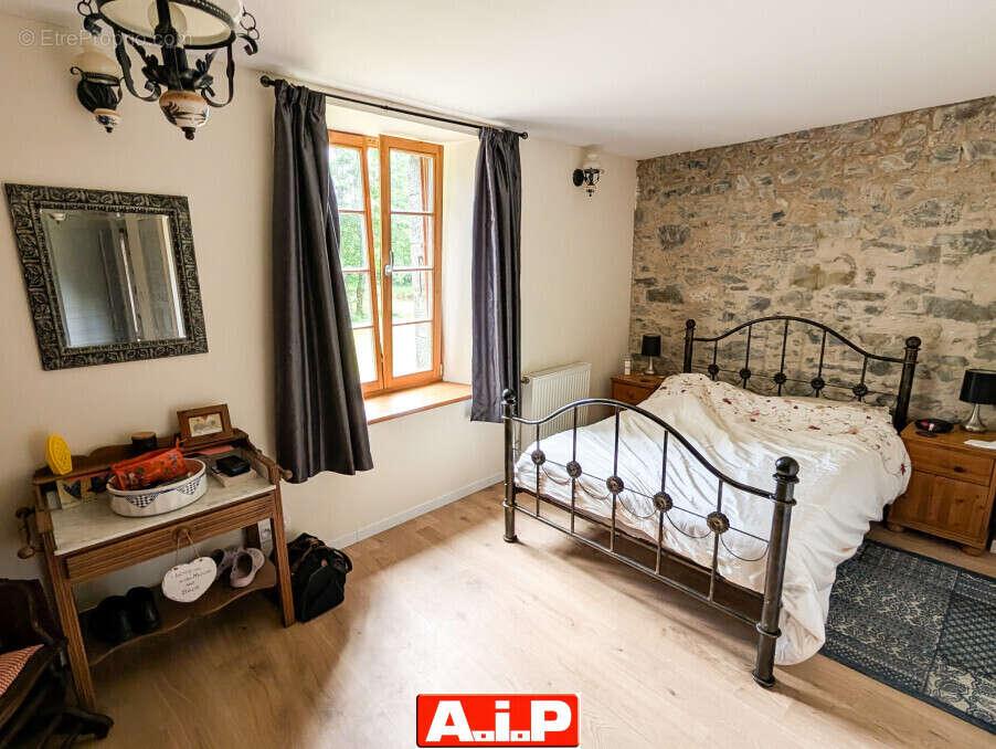Maison à LA FORET-SUR-SEVRE