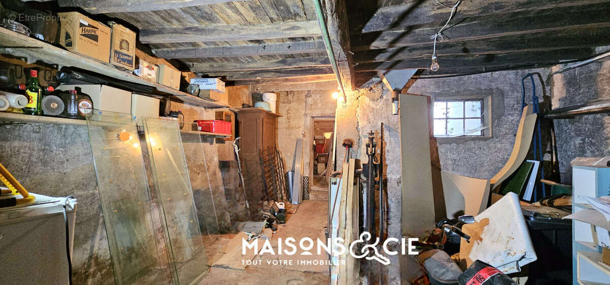 Maison à CHAZEY-SUR-AIN