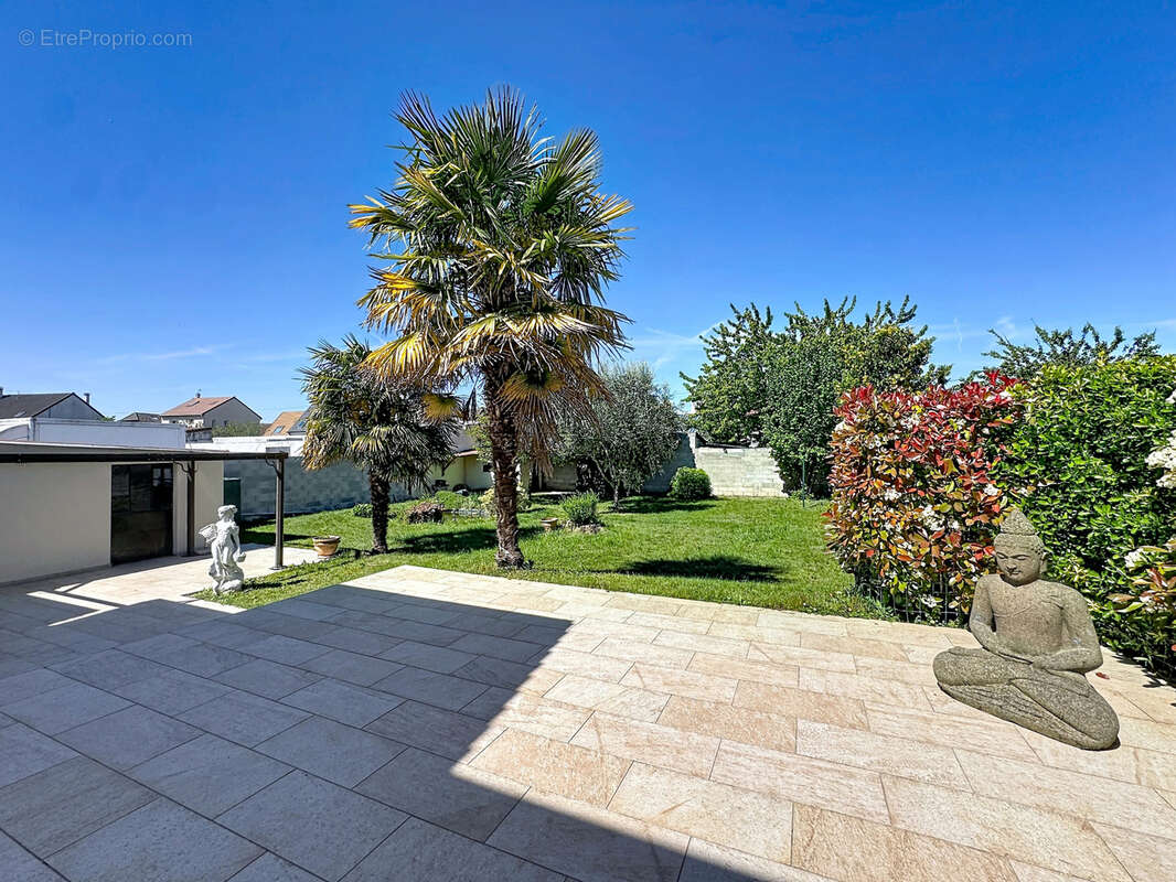 Maison à PARAY-VIEILLE-POSTE