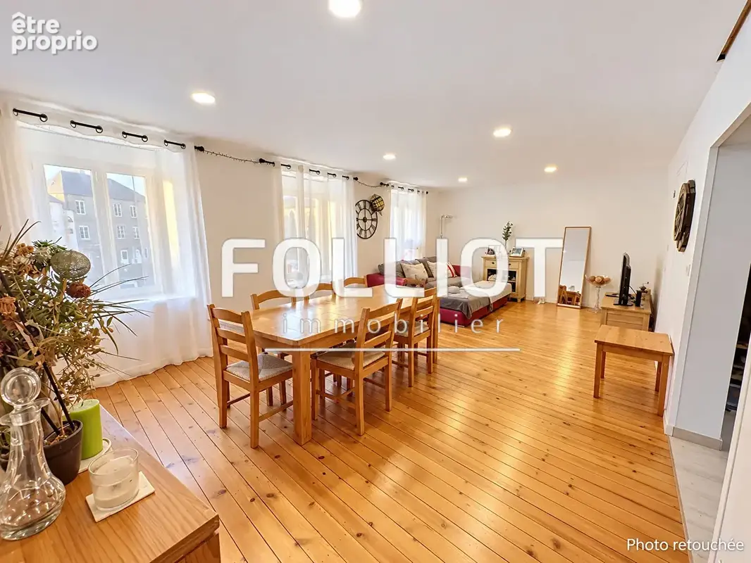 Immeuble au coeur de Cérences ? Vente interactive dès 169 000 - photo 1