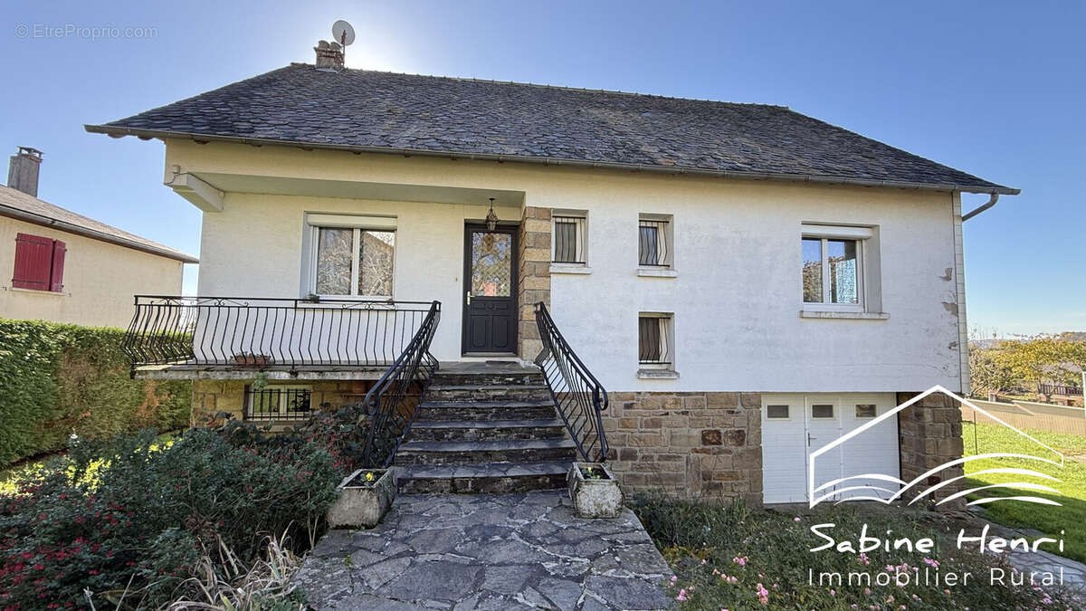 Maison à LA SALVETAT-PEYRALES