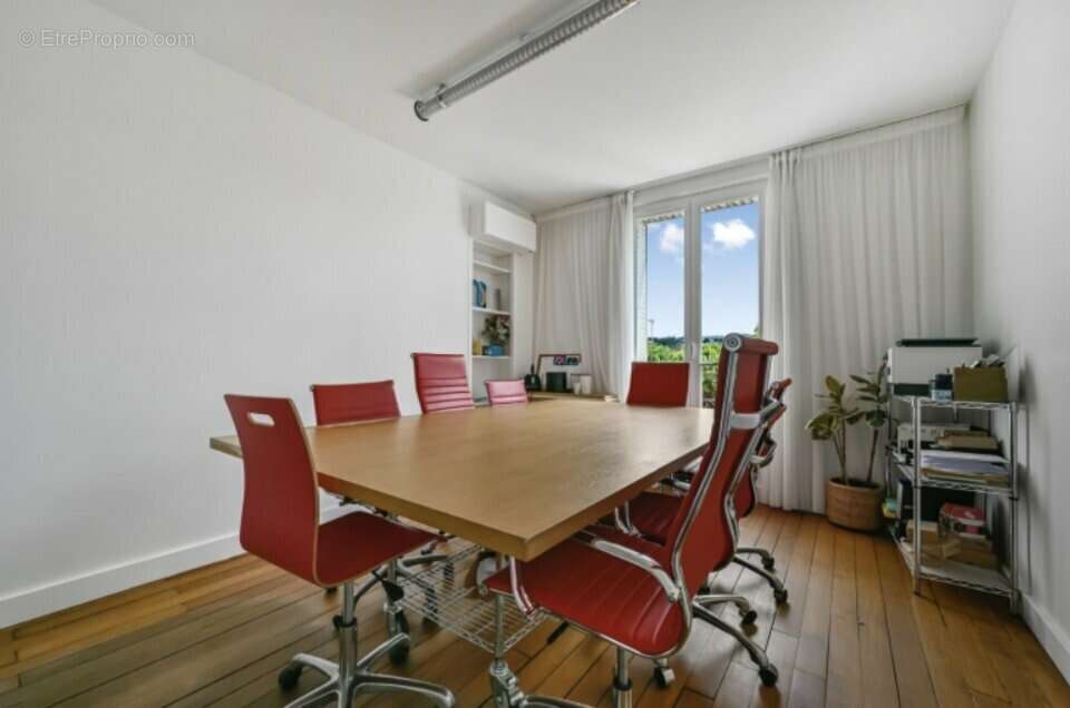 Commerce à SAINT-MAUR-DES-FOSSES