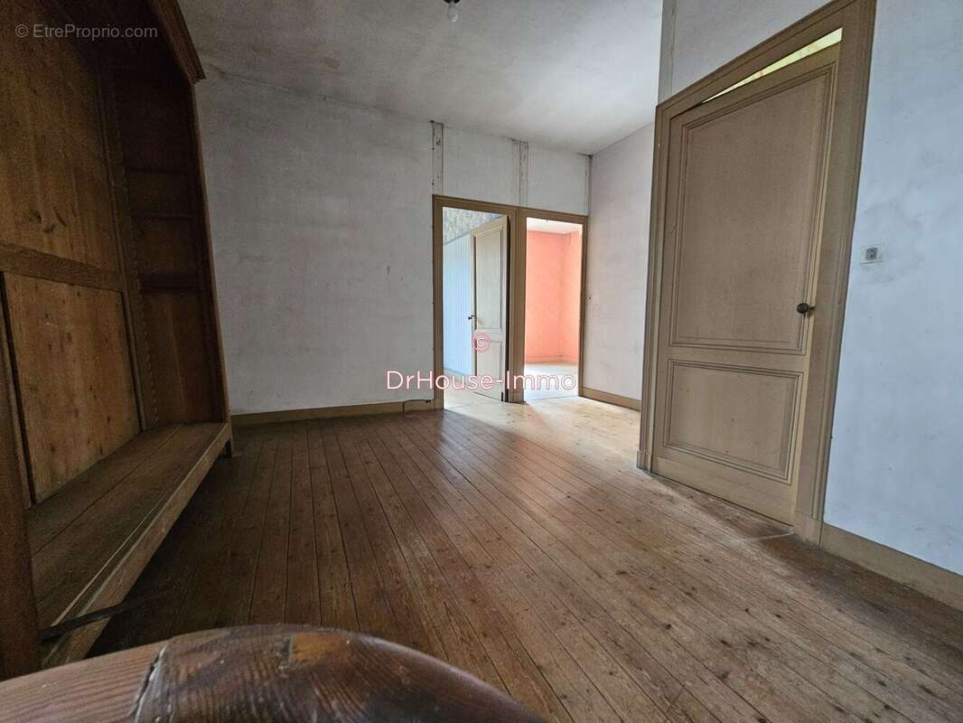 Maison 130 m² à Campugnan  - photo 8