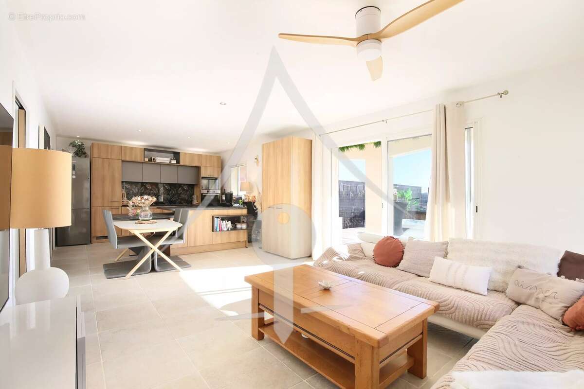 Maison à LAVERNOSE-LACASSE