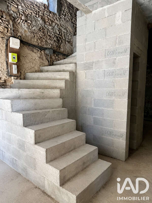 Maison 165 m² à Saint-Maximin  - photo 8