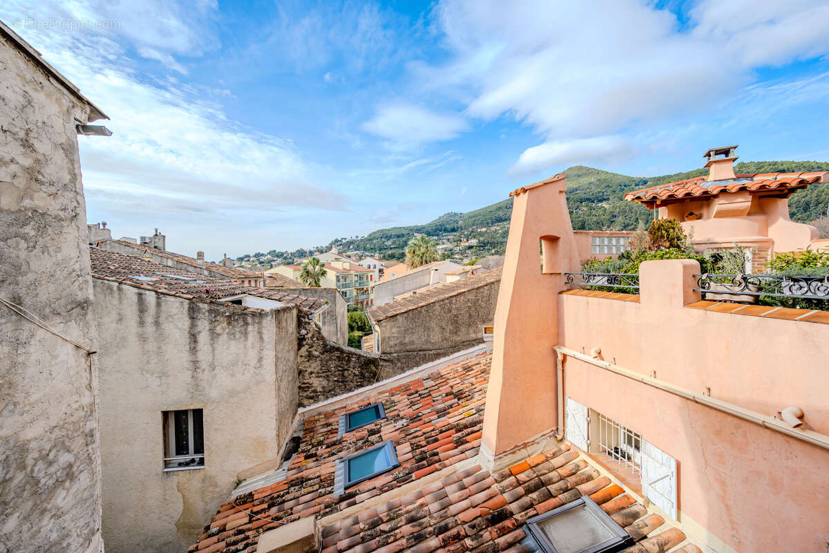 Appartement à LA VALETTE-DU-VAR