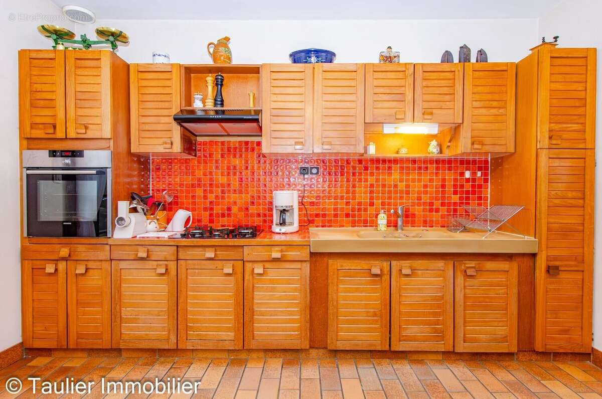 ST VÉRAND -- Élégante maison familiale 5 chambres - photo 12