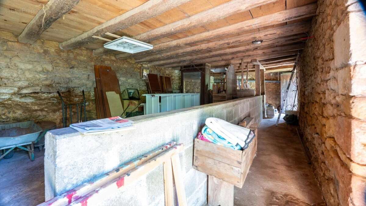 Maison à GOURDON