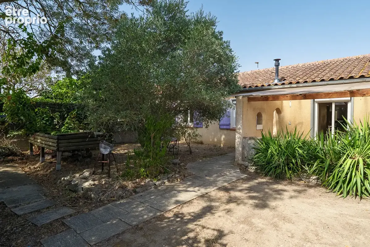 CARCASSONNE - VILLALBE Villa T4 113m² (92m² hab.) avec jardin clos, poêle à bois, climatisation - photo 2