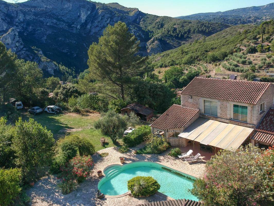 Maison à ROQUEVAIRE