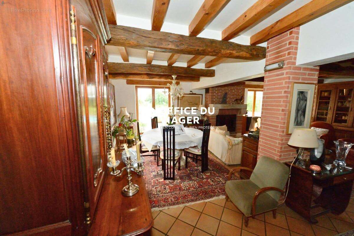 Maison - 6 pièces - 196,03 m² - photo 3