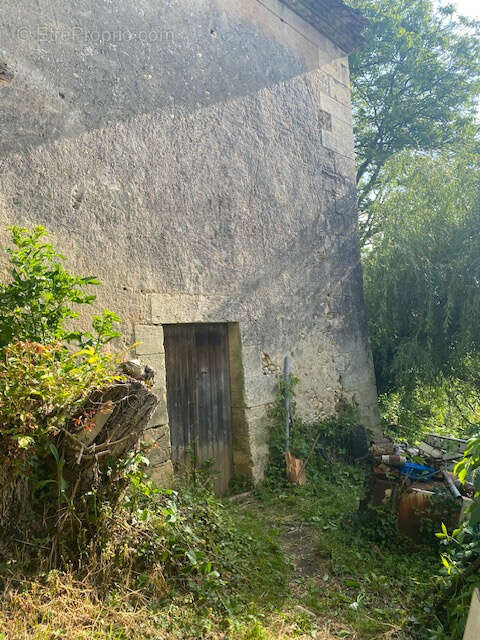 Maison à GRUN-BORDAS