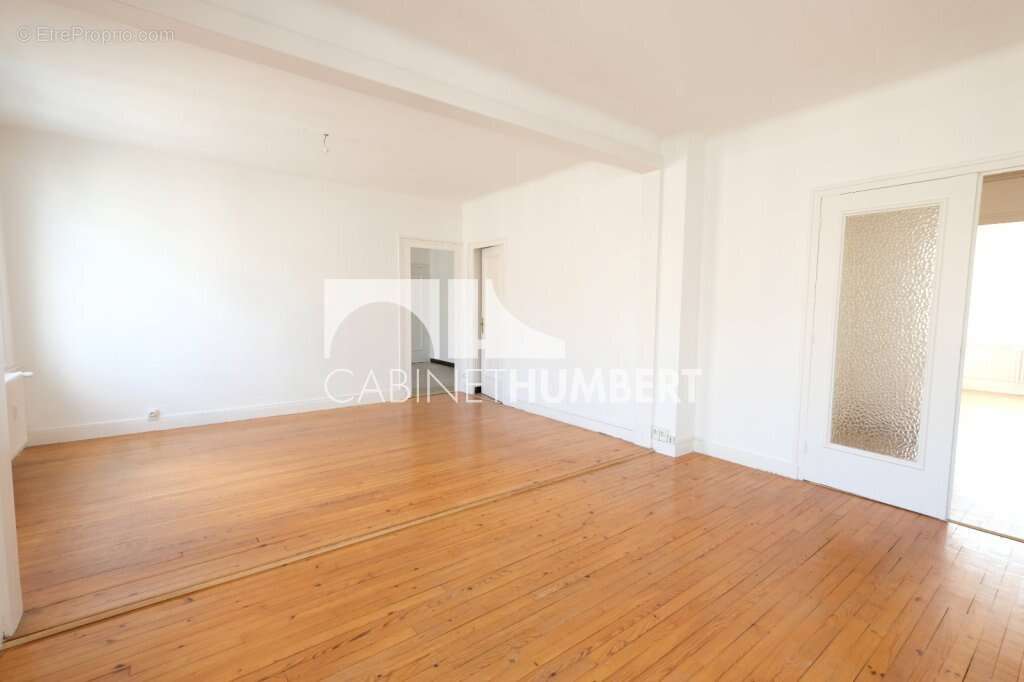 Appartement à SAINT-ETIENNE