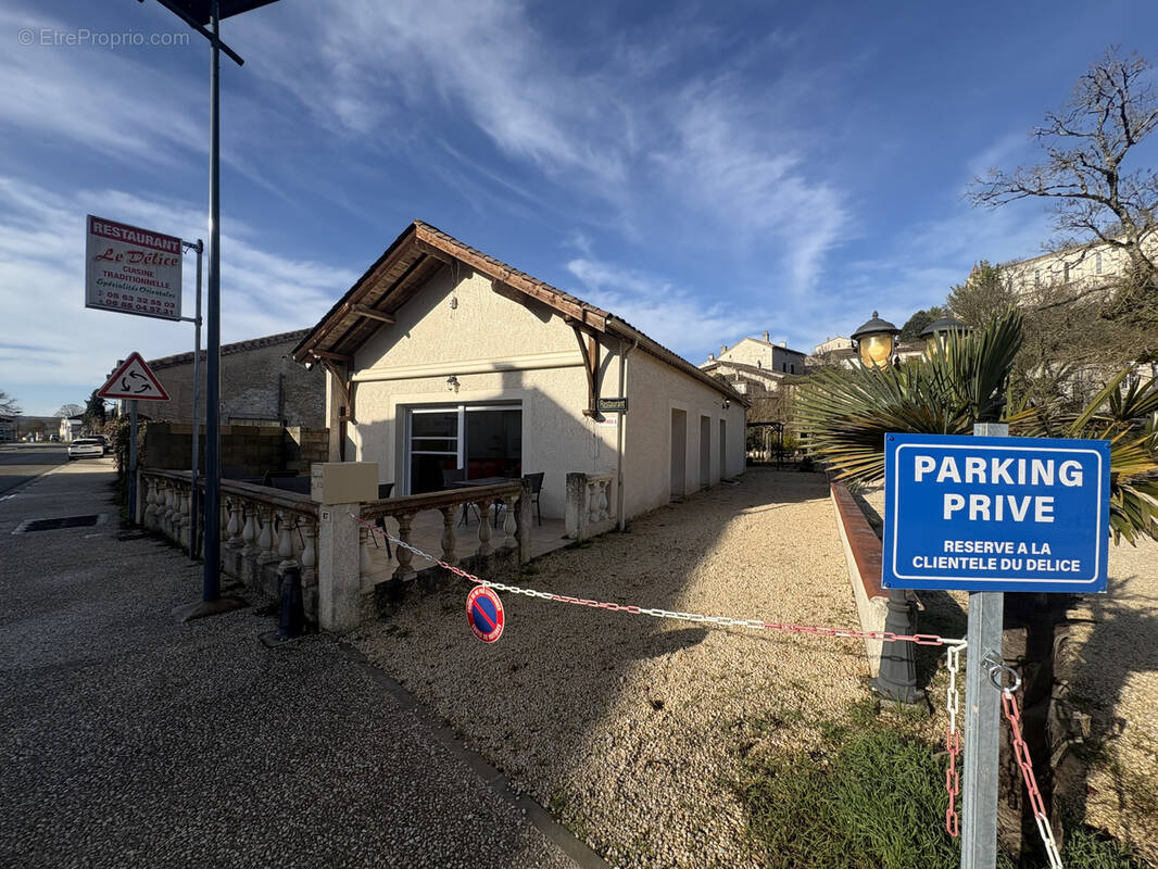 Commerce à MONTAIGU-DE-QUERCY