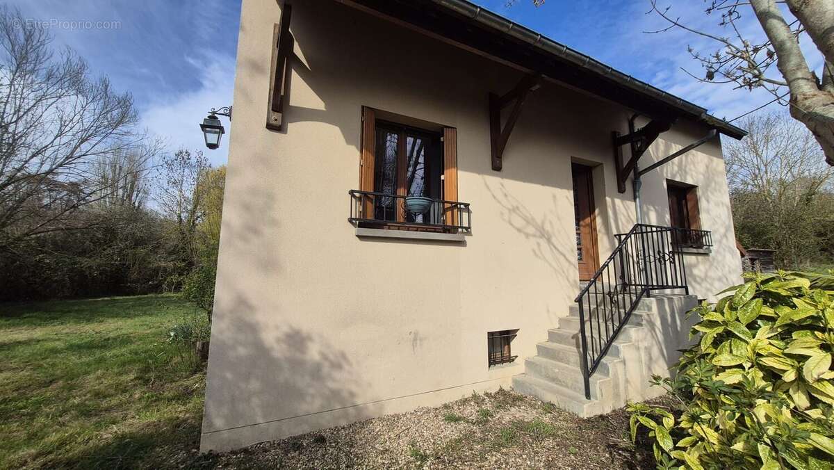 Maison à AULNAY-SUR-MAULDRE