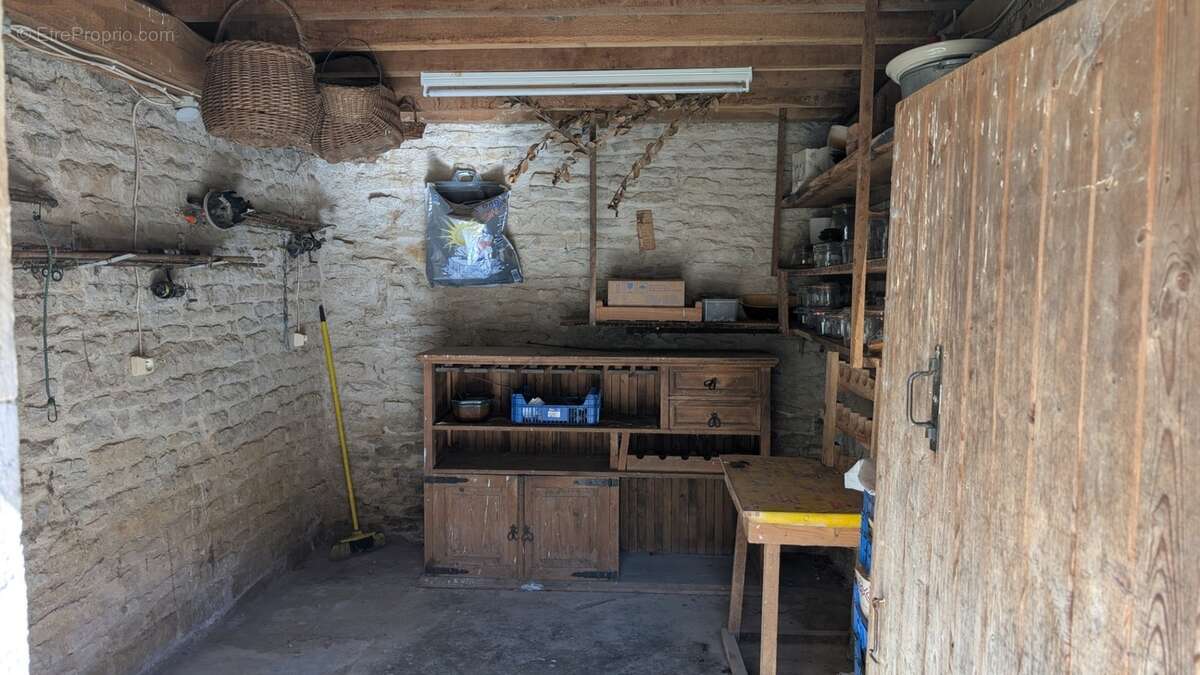 Charmante maison de village à vendre 70m² COUTARNOUX (89) avec dépendances et cour intérieure - photo 14
