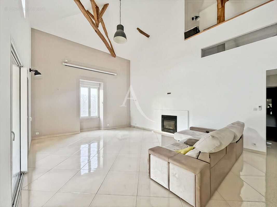 Maison à MONTAYRAL