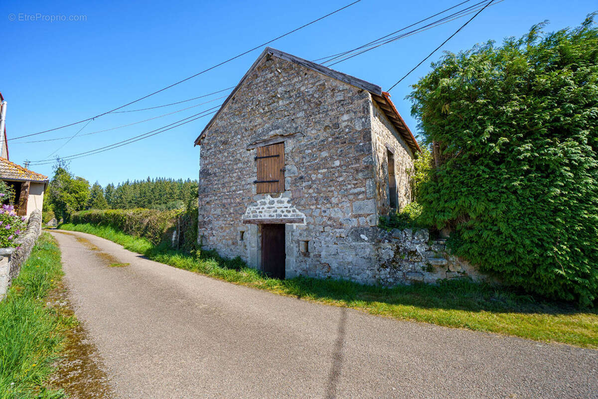 Maison Vendenesse-Lès-Charolles 4 pièce(s) 105 m2 avec dépendances - photo 12