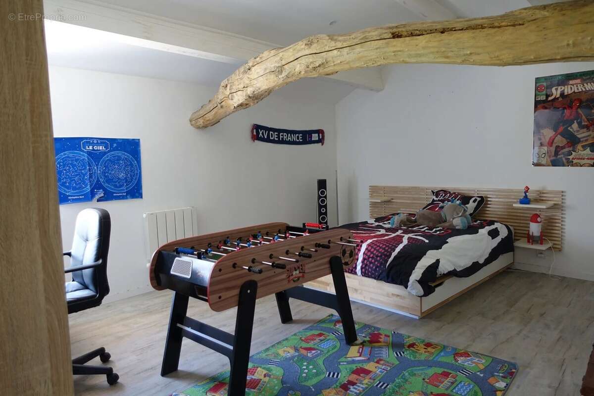 Maison à CRECHES-SUR-SAONE