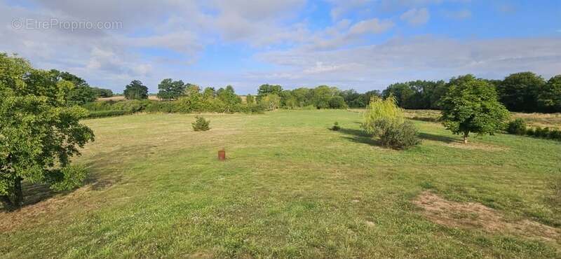 Maison à VIC-DE-CHASSENAY