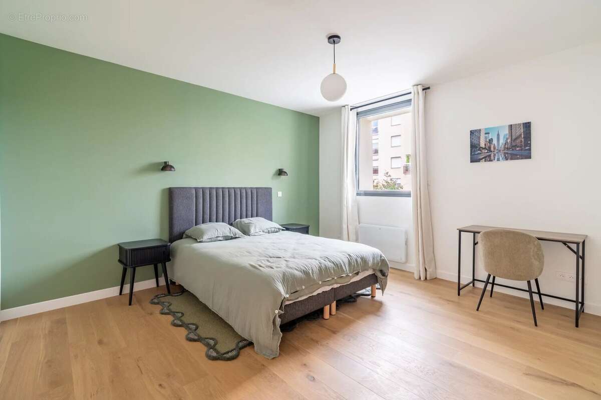Appartement à SURESNES