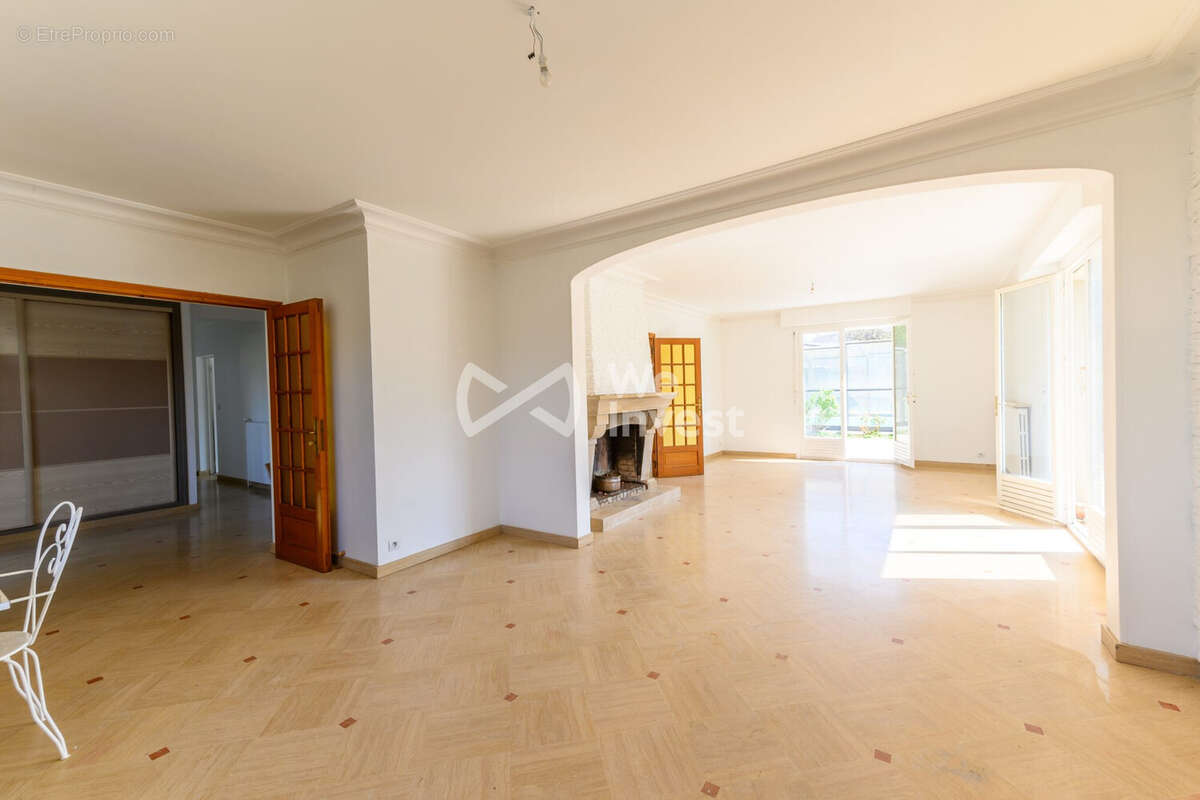 Maison à COULOMMIERS