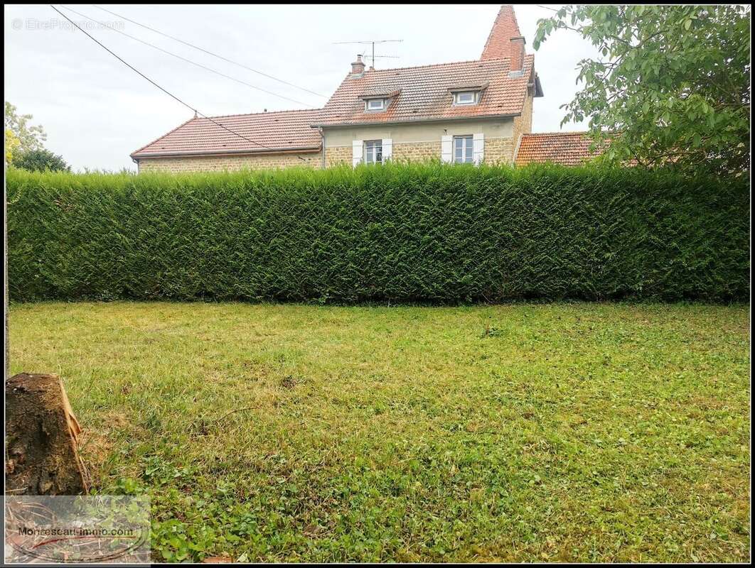 Maison à MONTHOIS