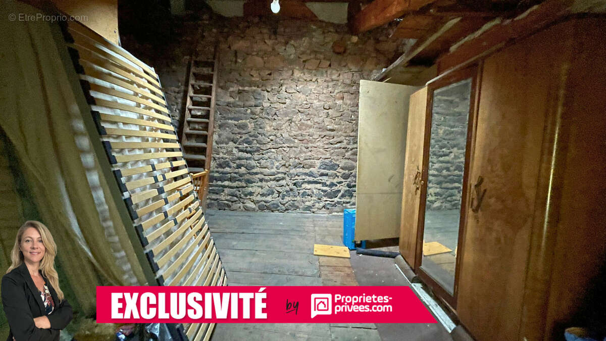 Maison à COURS-LA-VILLE