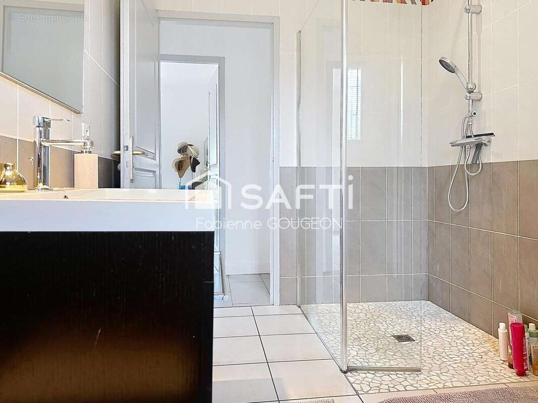 Maison 103 m² à Marillac-Le-Franc  - photo 7