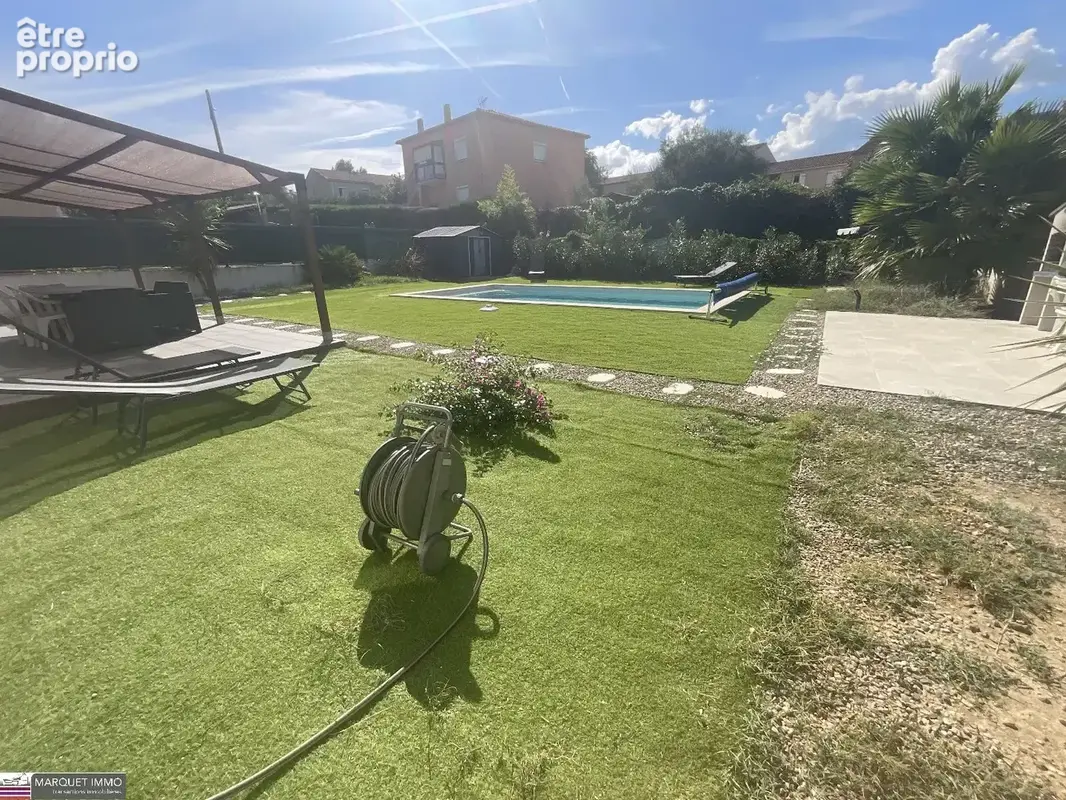 Villa T4 récente et fonctionnele, plain pied, offrant 155 m² en 4 faces sur 636 m² de terrain avec piscine et garage - photo 25