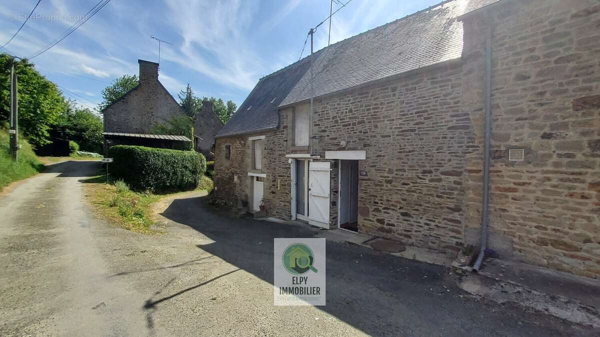 Maison à ANTRAIN
