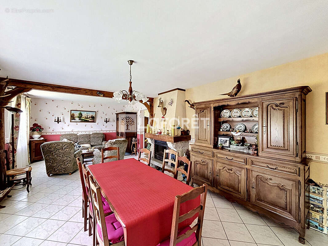 Maison à BELLOU-EN-HOULME