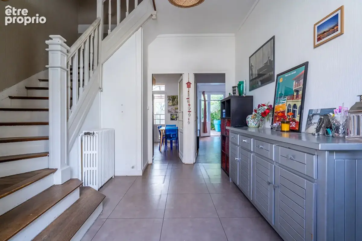 Le Bouscat / Parc Bordelais - Maison en pierre de 124 m², 4 chambres, jardin / terrasse, balcon et cave - photo 17