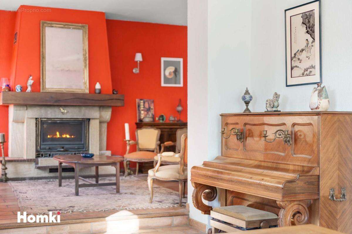 Maison à SAINT-MONTAN