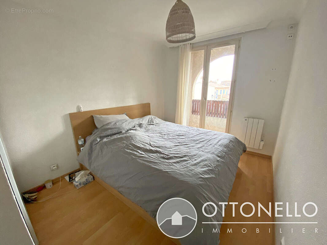 Appartement à ROQUEBRUNE-SUR-ARGENS