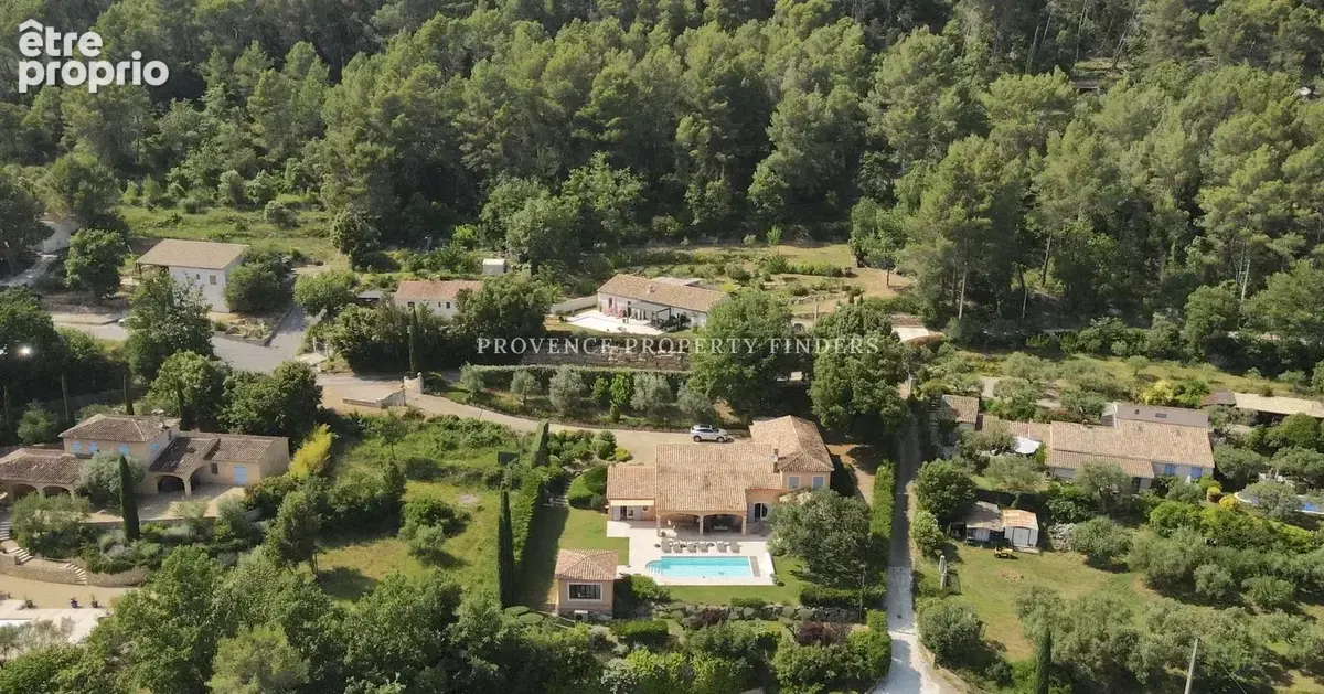 Exclusivité.   Belle maison a Salernes, 6 chambres, Piscine chauffée. - photo 13