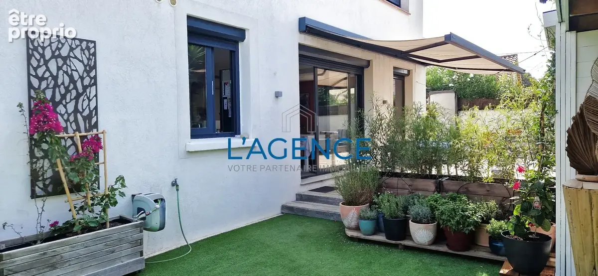 Exceptionnel à L'Ayguade à 200m de la plage superbe villa de 175m2 avec piscine - photo 3