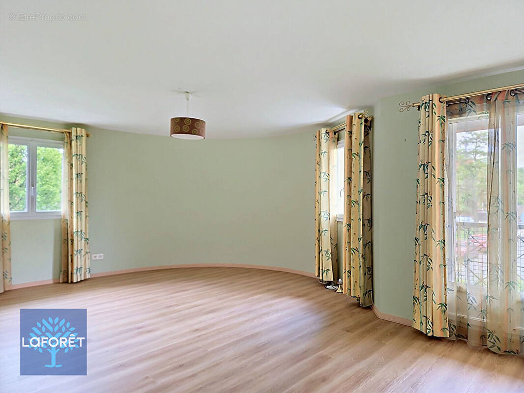 Appartement à EVRY