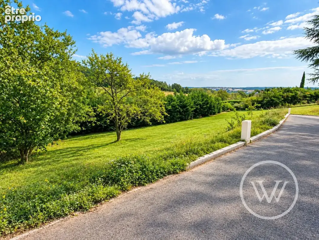 Photo Terrain à Villette-De-Vienne au prix de 179 000€