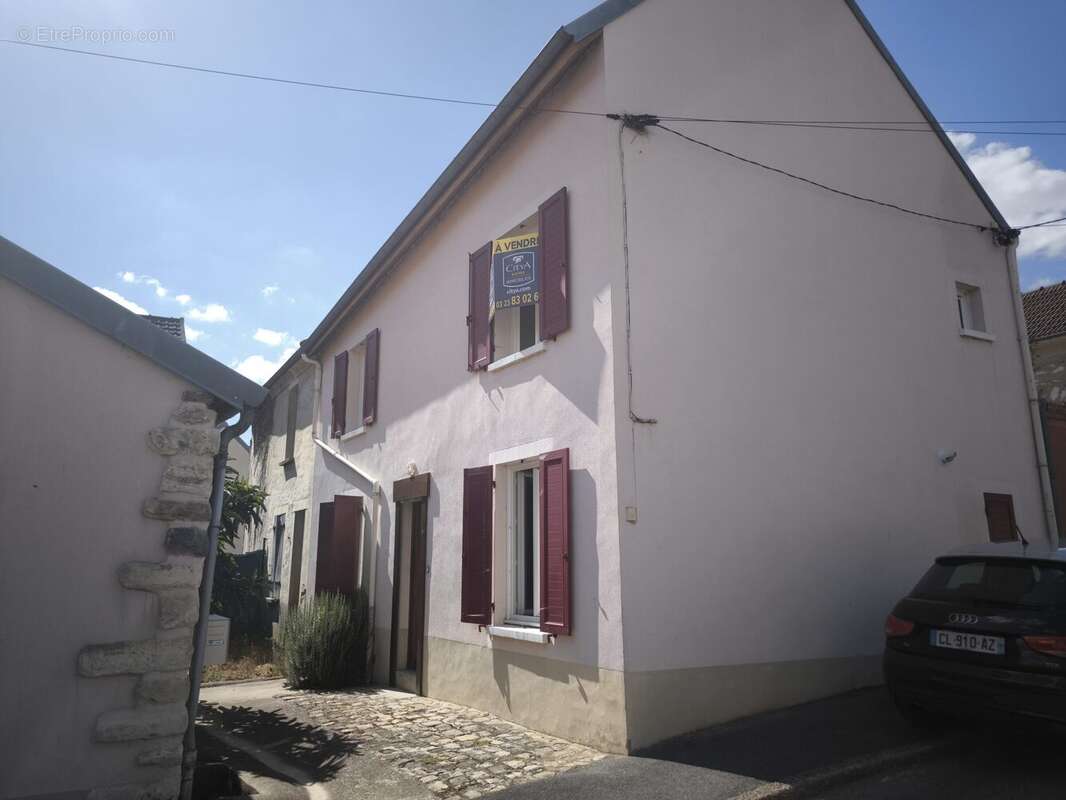 Maison 98 m² à Brasles  - photo 2