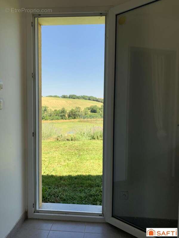 Photo 2 - Maison à URDENS