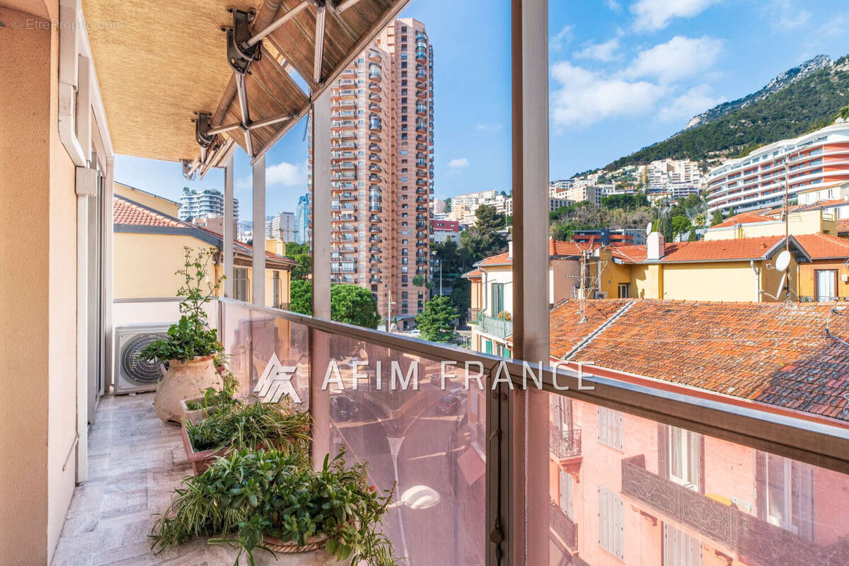 Appartement à ROQUEBRUNE-CAP-MARTIN