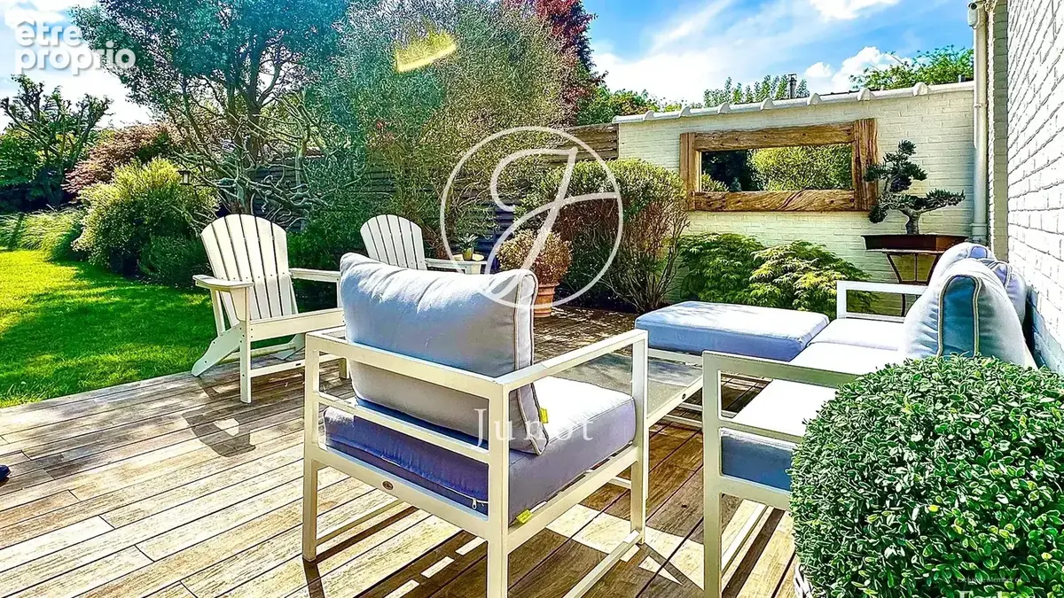 Croix - BARBIEUX - Maison à vendre - 8 pièces - 221.38 m² - jardin - garage - photo 8