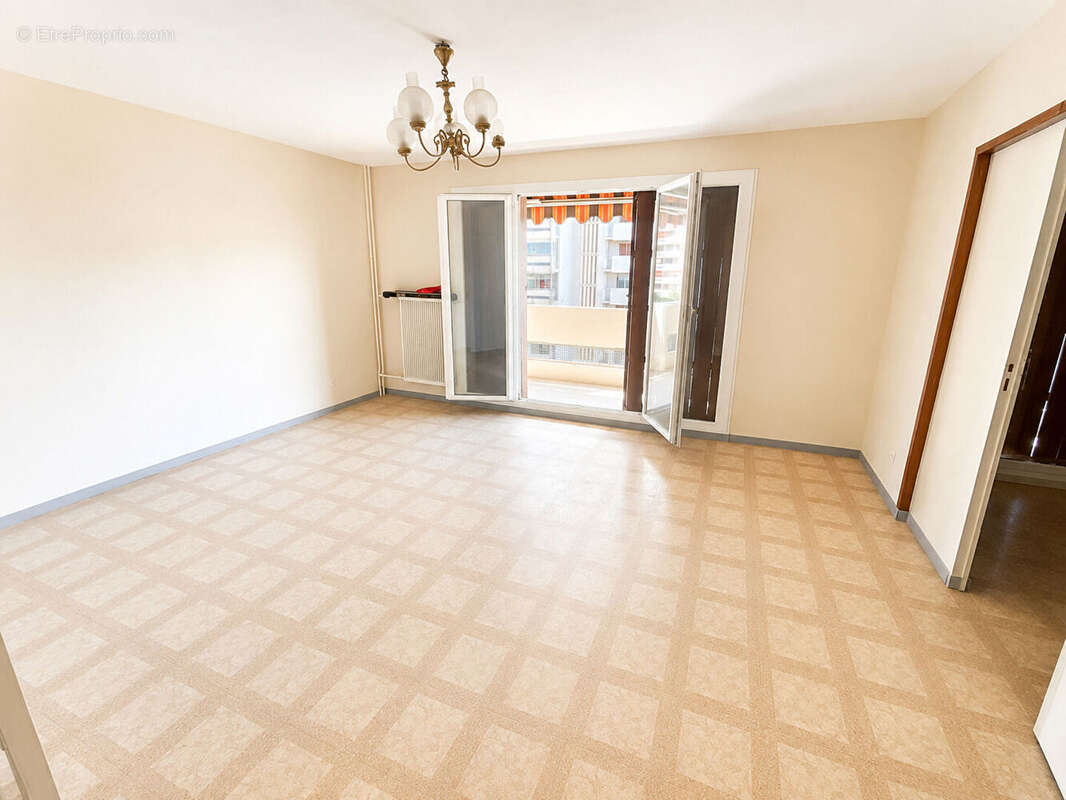 Appartement 80 m² à Toulon  - photo 7