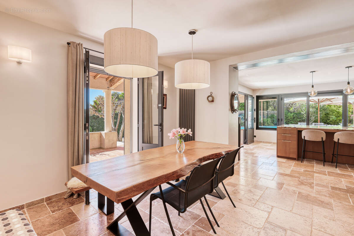 Maison à BORMES-LES-MIMOSAS