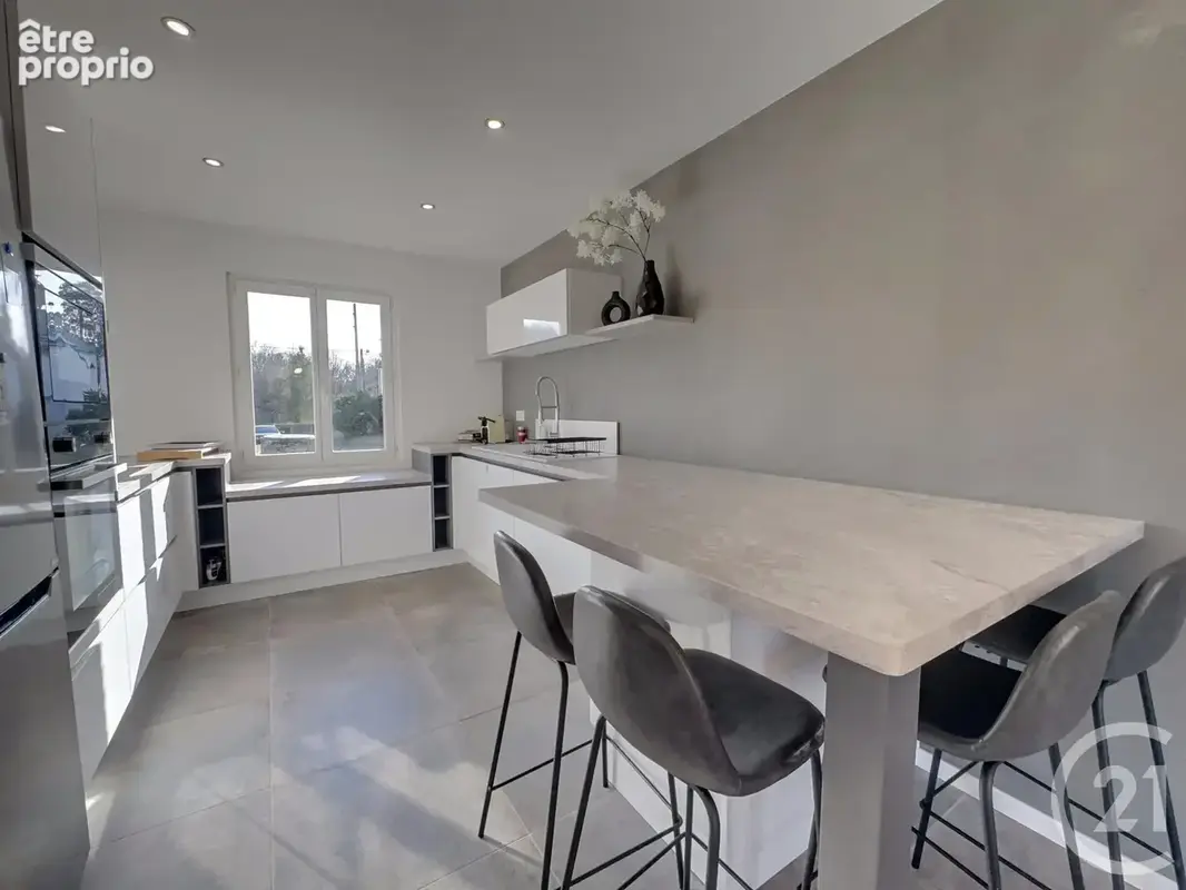 Maison 4 pièces 102 m² à vendre à Ligny-Le-Ribault (45240) - photo 5