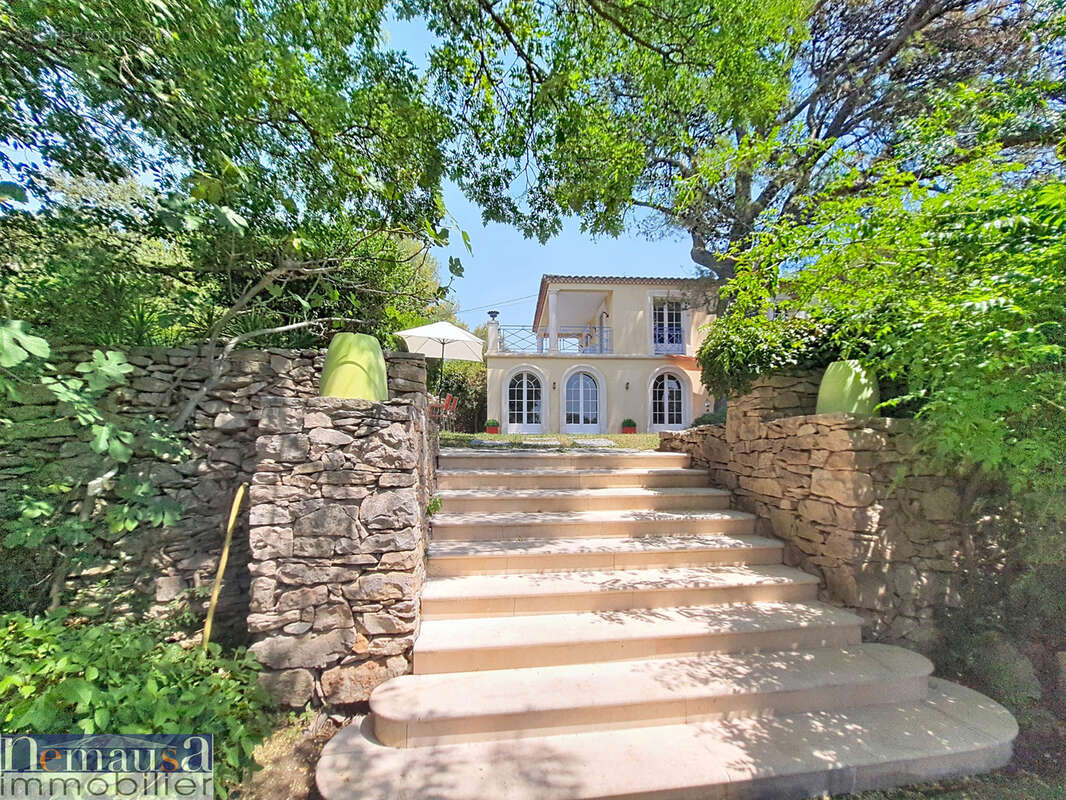 Propriété 200m2 avec Matériaux Nobles secteur bas Planette - photo 41