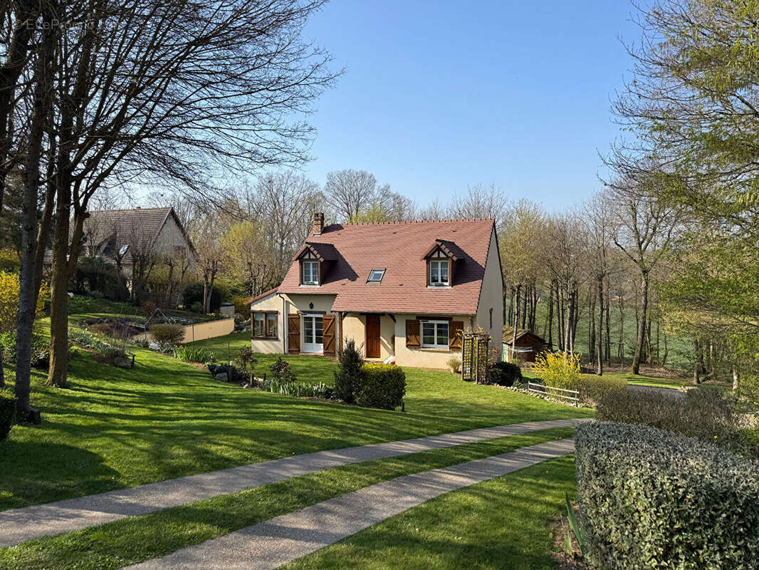 Maison à SAINT-LUBIN-DES-JONCHERETS
