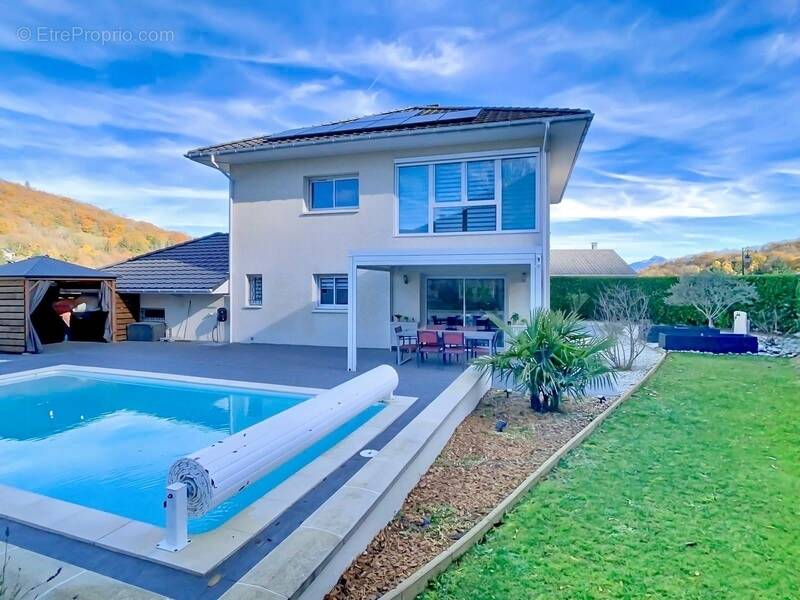 Maison à MONNETIER-MORNEX